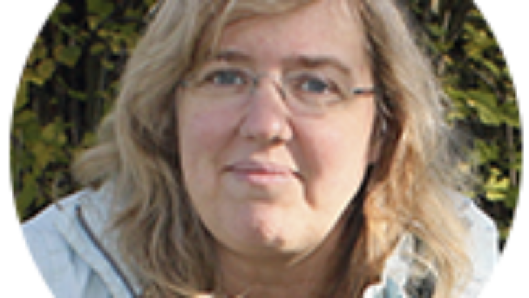 Dr Lise Hansen – DVM, MRCVS CertiAVH PCH